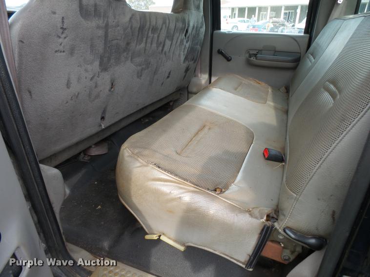 image for item K1055 2000 Ford F350 Super Duty Crew Cab flatbed pickup truck