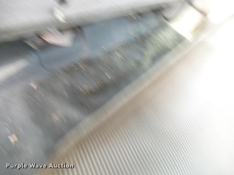 image for item K1055 2000 Ford F350 Super Duty Crew Cab flatbed pickup truck