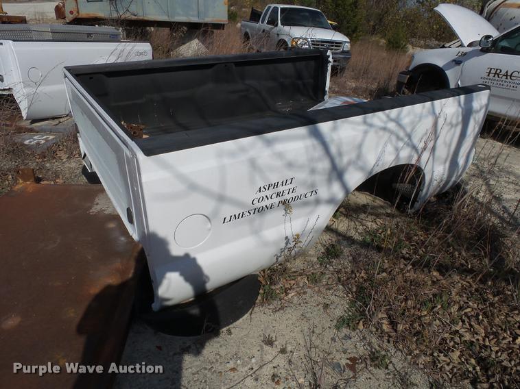 image for item K1056 Ford F250 pickup truck bed