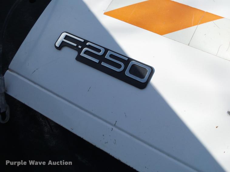 image for item K1056 Ford F250 pickup truck bed