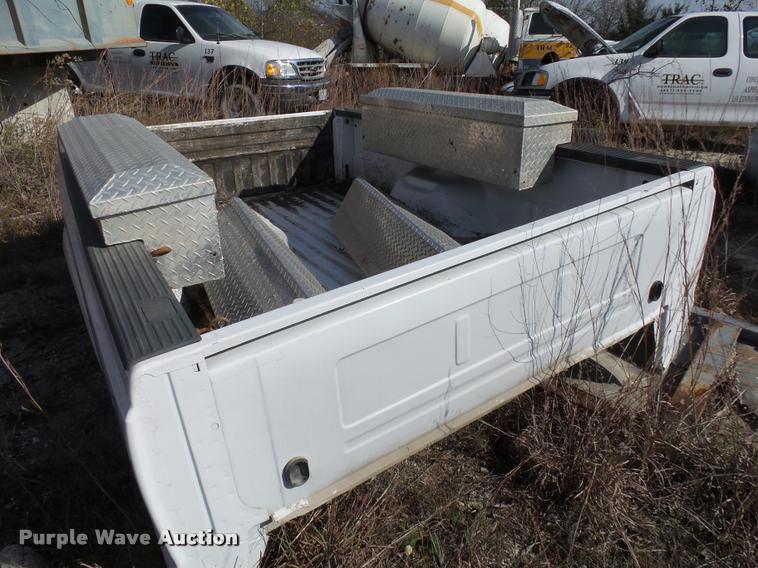 image for item K1057 Ford F250 pickup truck bed