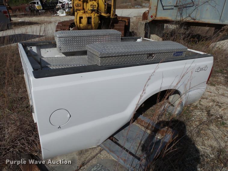image for item K1057 Ford F250 pickup truck bed
