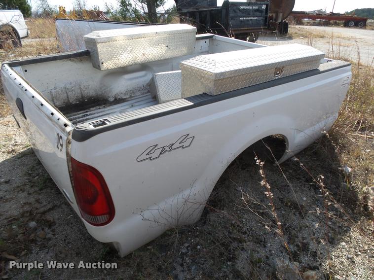 image for item K1057 Ford F250 pickup truck bed