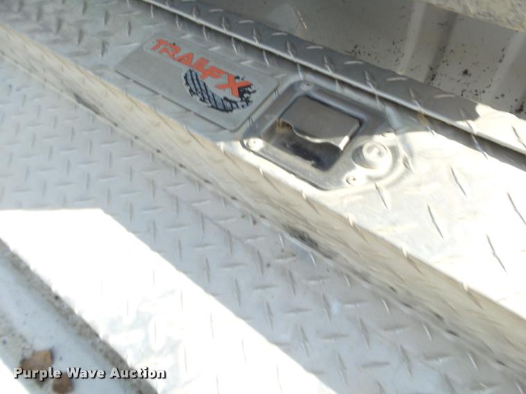 image for item K1057 Ford F250 pickup truck bed