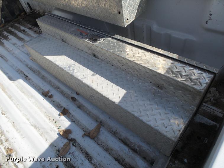 image for item K1057 Ford F250 pickup truck bed