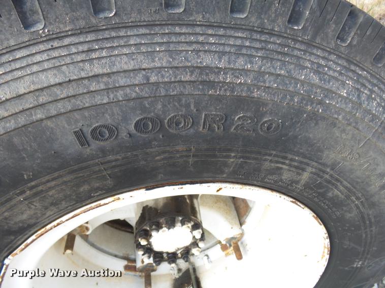 image for item K1062 1979 Ford F800 dump truck