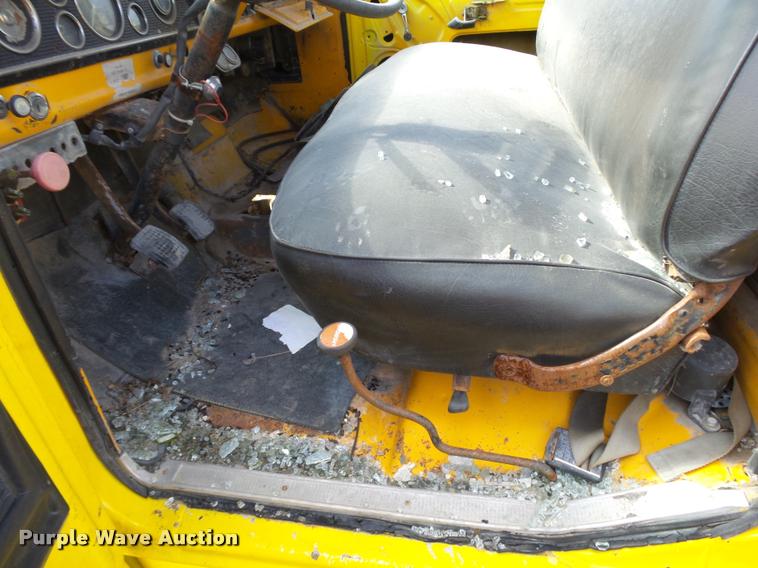 image for item K1062 1979 Ford F800 dump truck