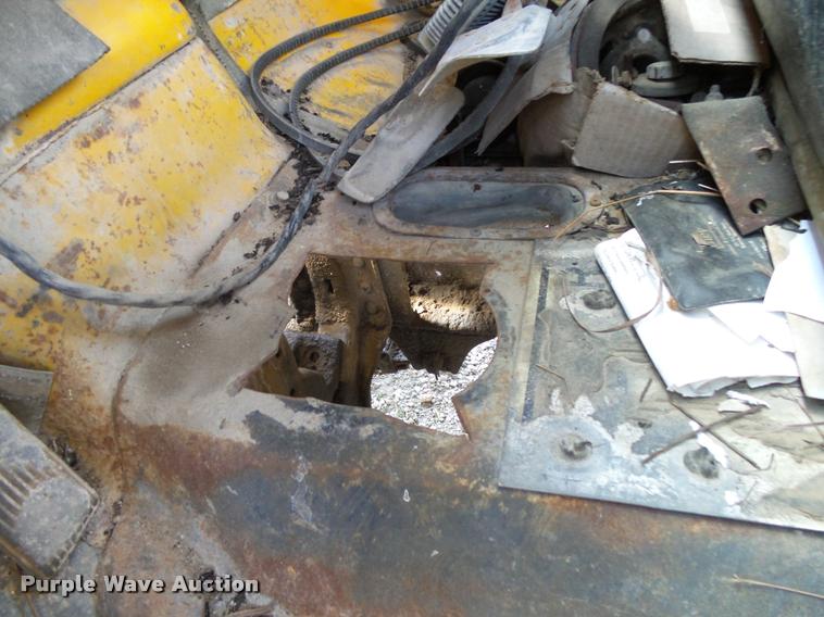 image for item K1062 1979 Ford F800 dump truck