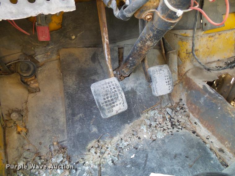 image for item K1062 1979 Ford F800 dump truck