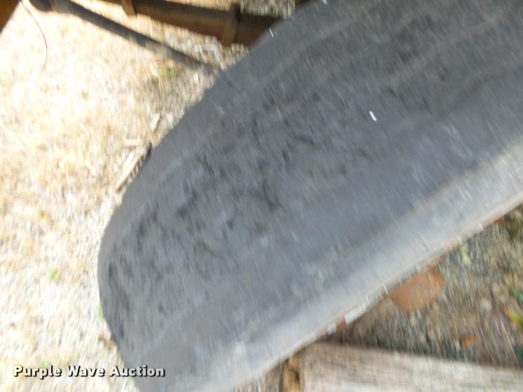 image for item K1065 1981 Ford F85 dump truck