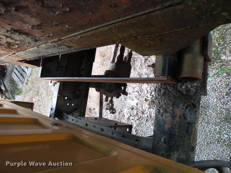 image for item K1065 1981 Ford F85 dump truck