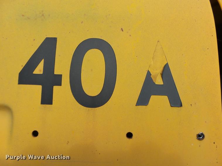 image for item K1065 1981 Ford F85 dump truck