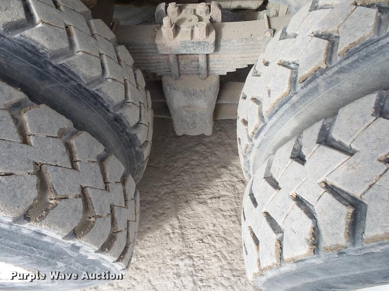 image for item K1066 1995 Ford L9000 dump truck