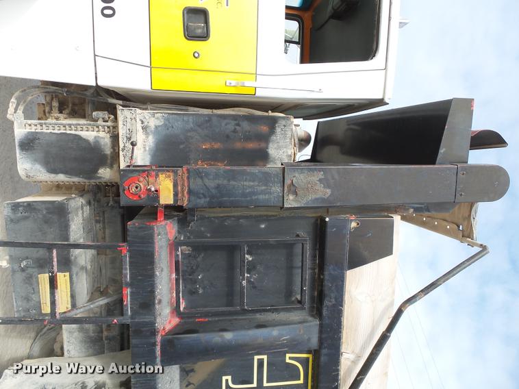 image for item K1066 1995 Ford L9000 dump truck