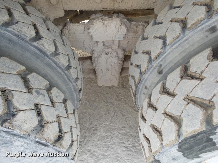 image for item K1066 1995 Ford L9000 dump truck