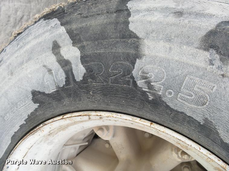 image for item K1066 1995 Ford L9000 dump truck