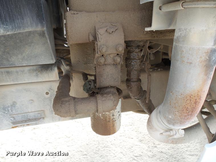 image for item K1066 1995 Ford L9000 dump truck