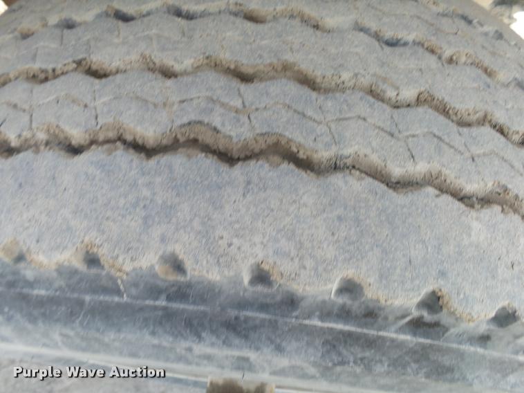 image for item K1066 1995 Ford L9000 dump truck