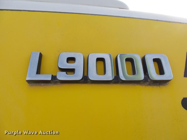 image for item K1066 1995 Ford L9000 dump truck