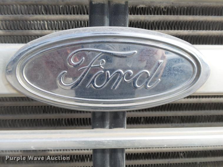 image for item K1066 1995 Ford L9000 dump truck