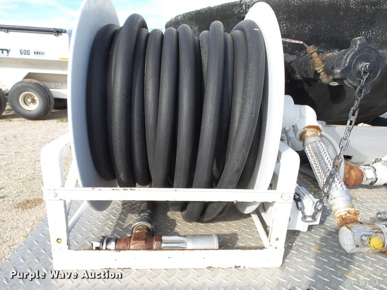 image for item K1068 1974 Trinity propane tank