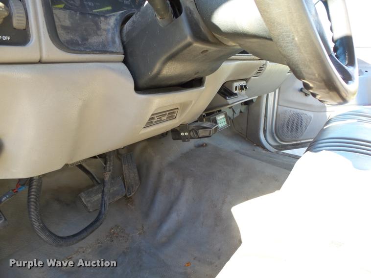 image for item K1353 1995 Chevrolet 3500 flatbed pickup truck