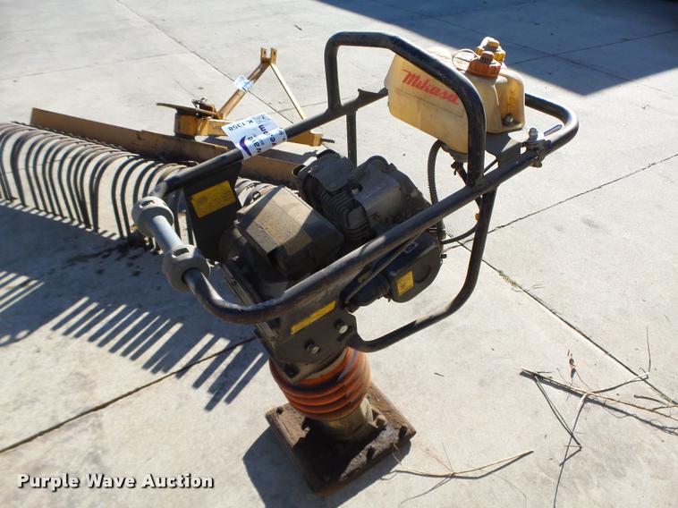 image for item K1358 Mikasa MT-75HS plate compactor