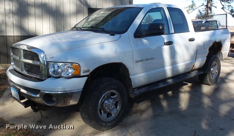 image for item K1361 2003 Dodge Ram 2500 SLT Quad Cab pickup truck