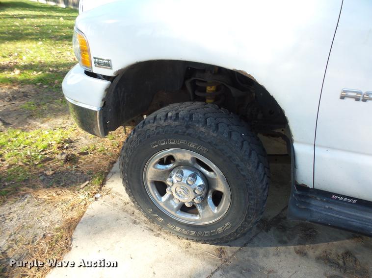 image for item K1361 2003 Dodge Ram 2500 SLT Quad Cab pickup truck