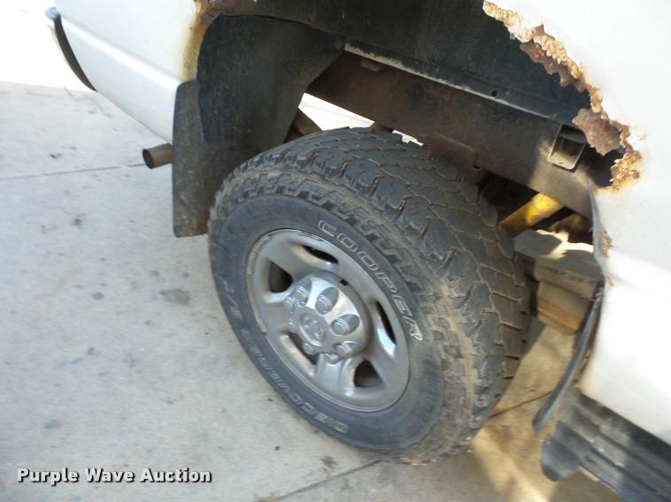 image for item K1361 2003 Dodge Ram 2500 SLT Quad Cab pickup truck