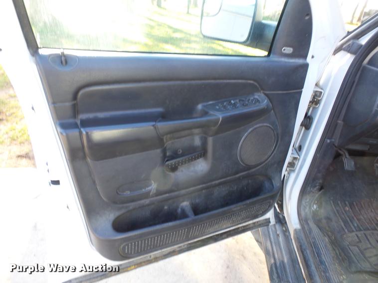 image for item K1361 2003 Dodge Ram 2500 SLT Quad Cab pickup truck