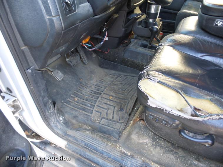 image for item K1361 2003 Dodge Ram 2500 SLT Quad Cab pickup truck