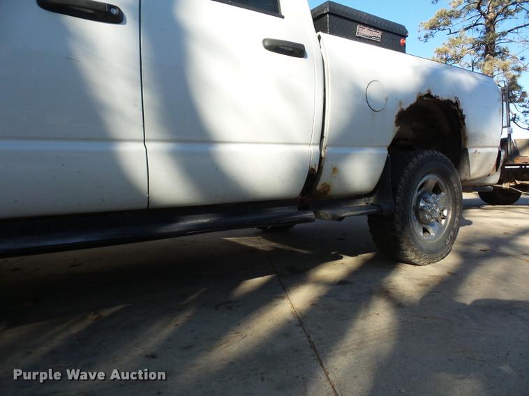 image for item K1361 2003 Dodge Ram 2500 SLT Quad Cab pickup truck