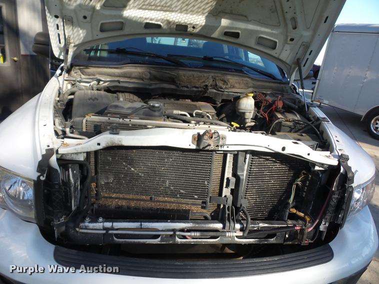 image for item K1361 2003 Dodge Ram 2500 SLT Quad Cab pickup truck