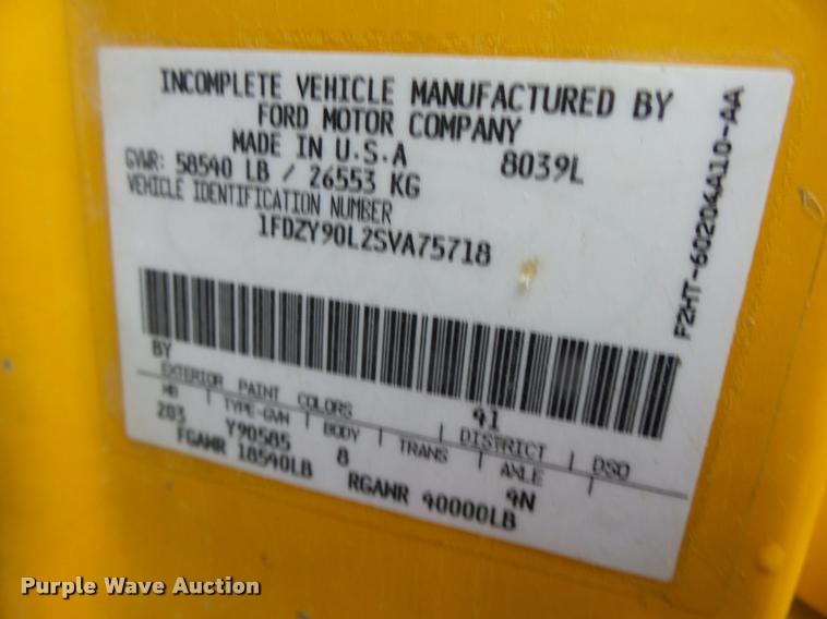 image for item K2473 1995 Ford L9000 dump truck