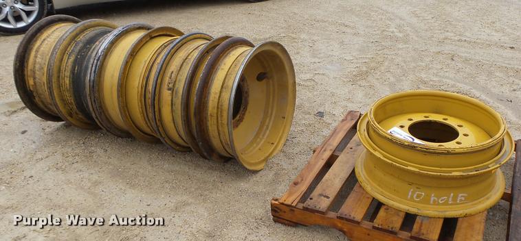 image for item K2482 (6) Caterpillar 140H wheels
