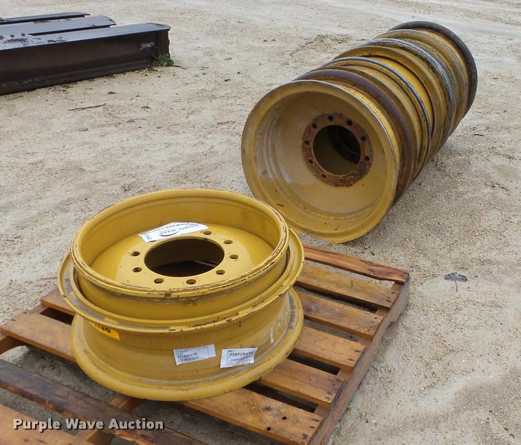 image for item K2482 (6) Caterpillar 140H wheels