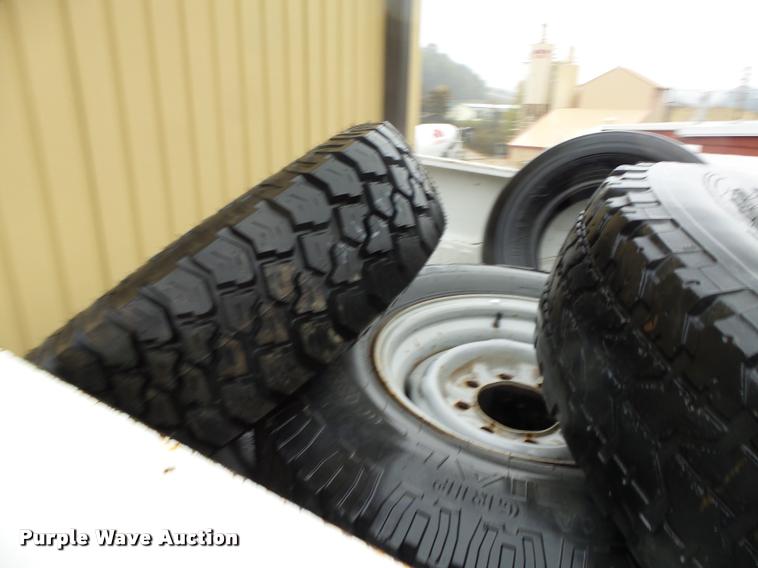 image for item K2494 (18) tires