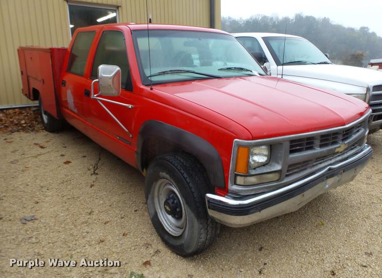 image for item K2496 1999 Chevrolet 3500 Crew Cab utility truck