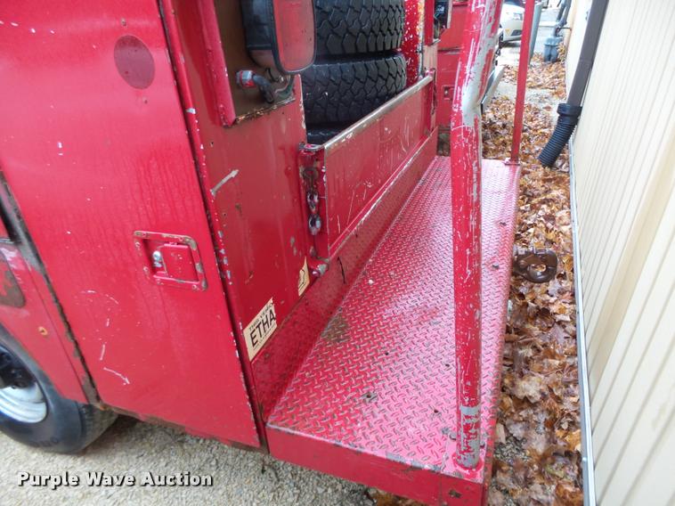 image for item K2496 1999 Chevrolet 3500 Crew Cab utility truck