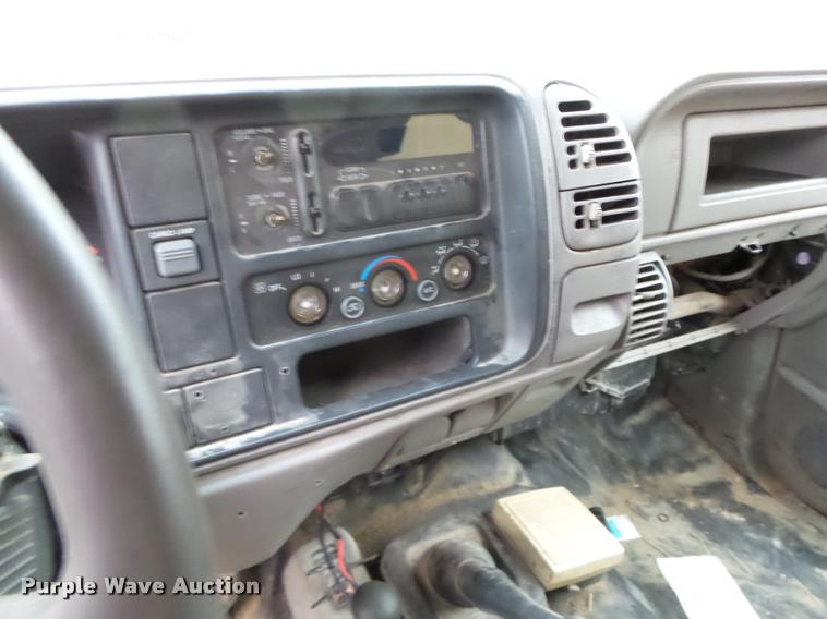 image for item K2496 1999 Chevrolet 3500 Crew Cab utility truck