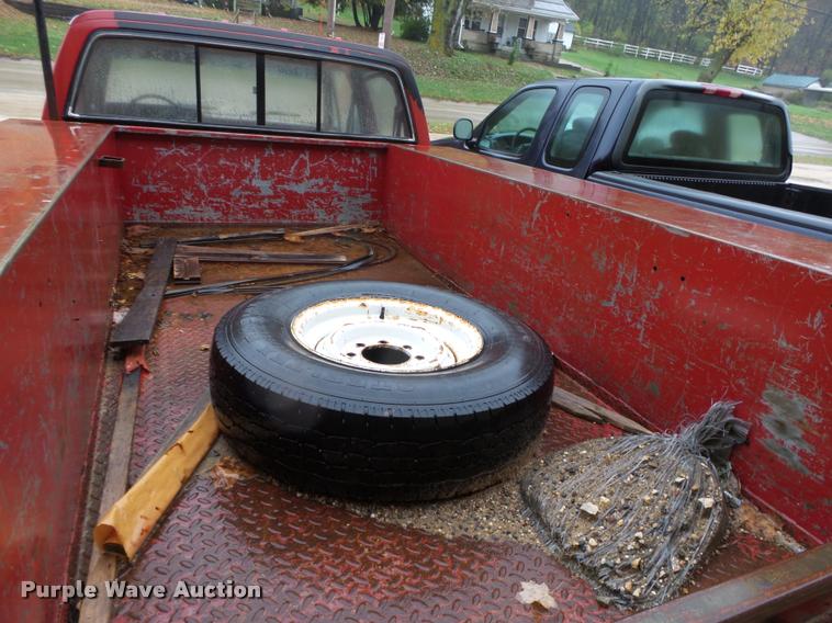image for item K2497 1991 Chevrolet 3500 Crew Cab utility truck