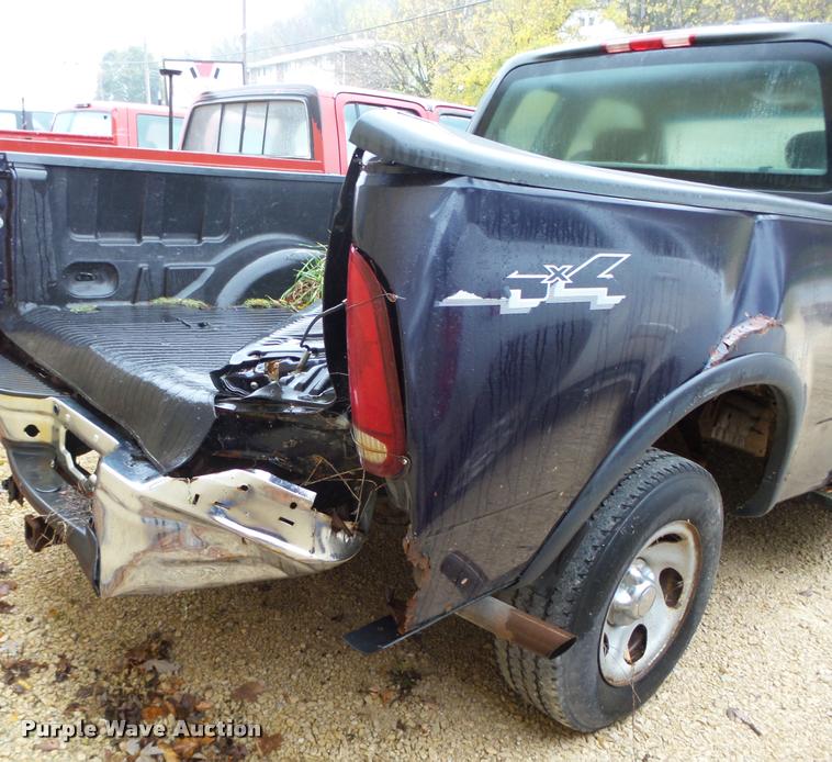 image for item K2498 2001 Ford F150 XL SuperCab pickup truck