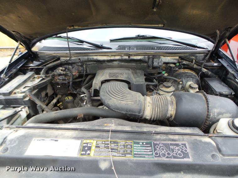 image for item K2498 2001 Ford F150 XL SuperCab pickup truck