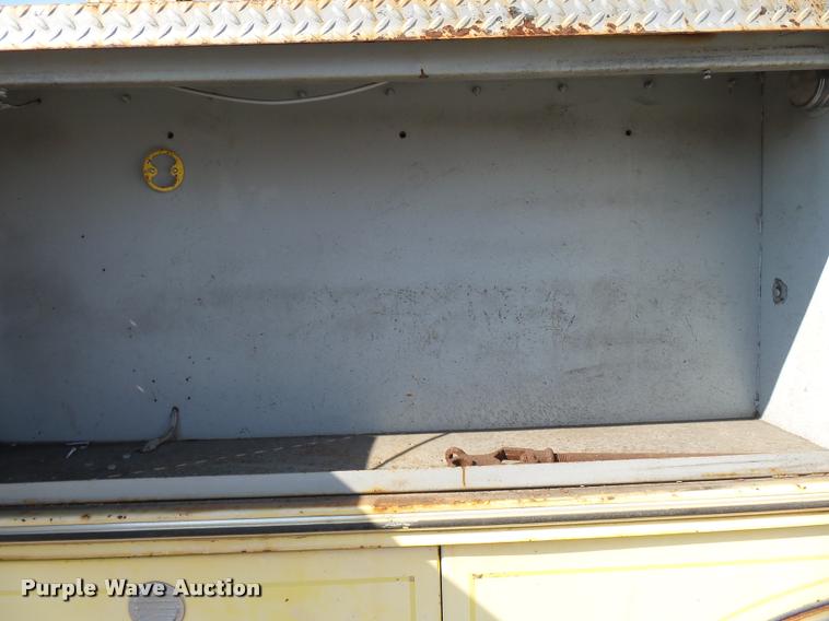 image for item K3435 1976 Ford 900 fire truck