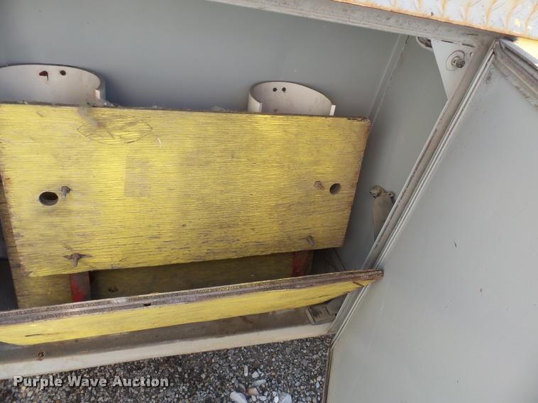 image for item K3435 1976 Ford 900 fire truck