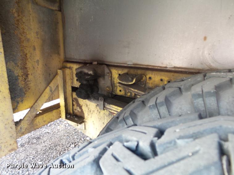 image for item K3435 1976 Ford 900 fire truck