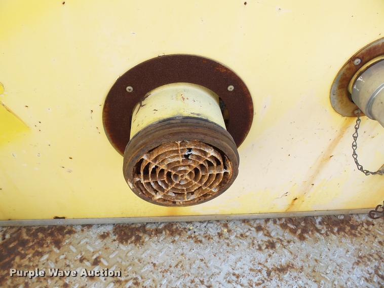 image for item K3435 1976 Ford 900 fire truck