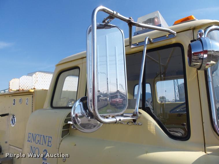 image for item K3435 1976 Ford 900 fire truck