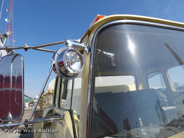 image for item K3435 1976 Ford 900 fire truck